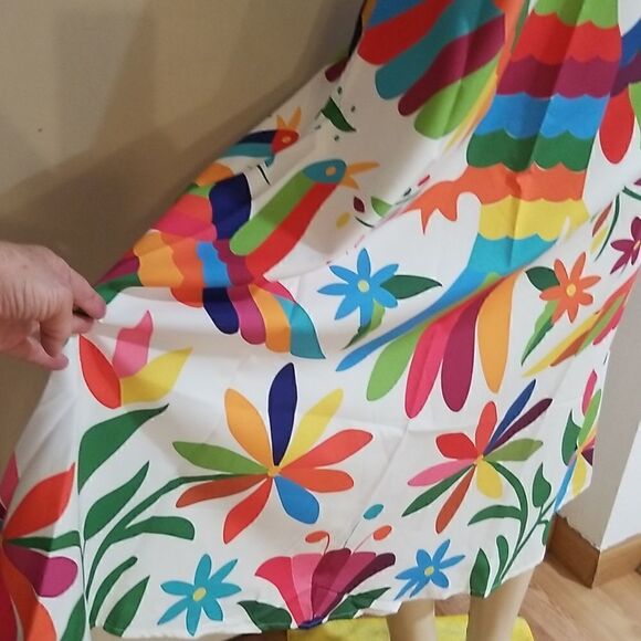 Colorful small new dress  - Picture 5 of 12